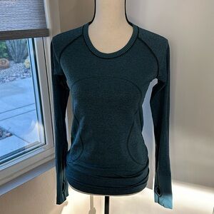 Lululemon long sleeve Swifty scoop neck